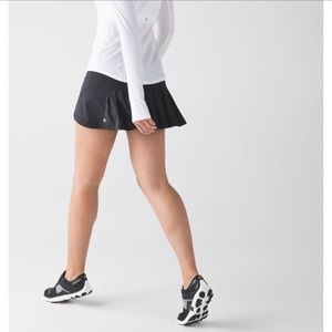 Lululemon Circuit Breaker Skirt Black Size 8 Reg
